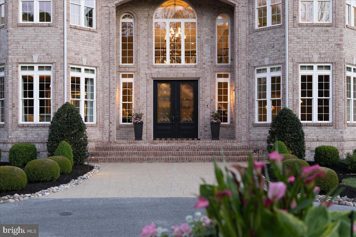 HARBOR POINTE - Residential