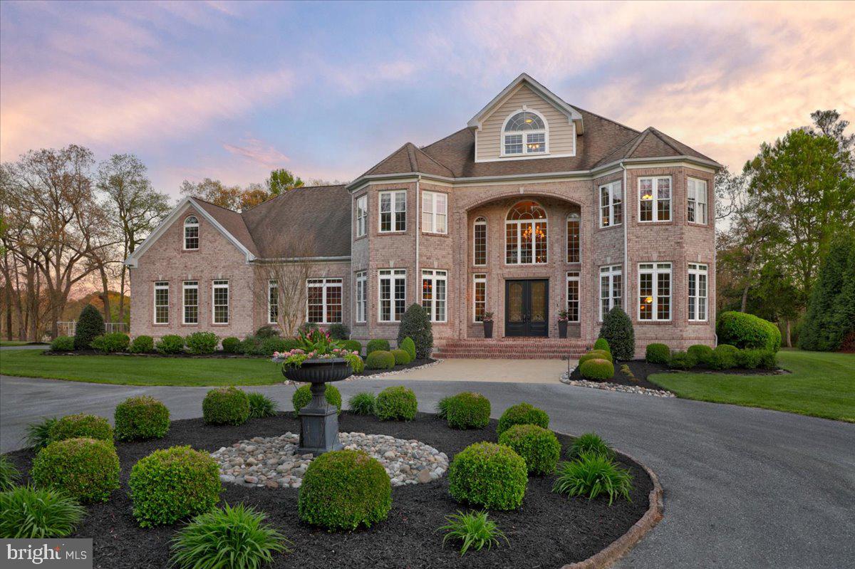 HARBOR POINTE - Residential