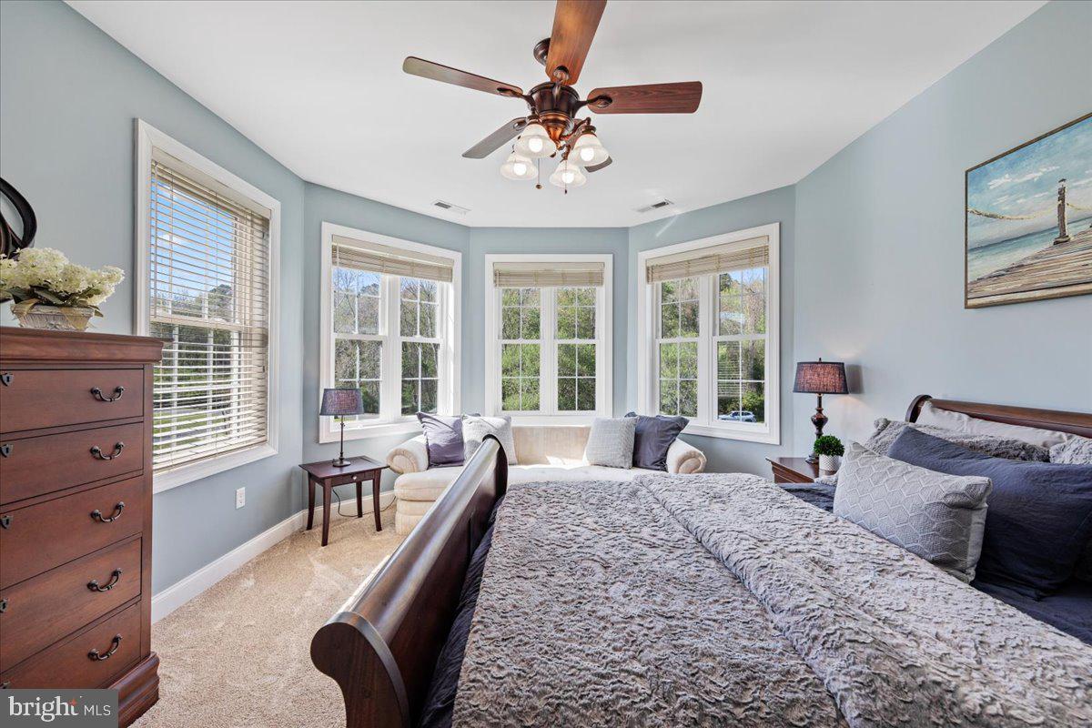 HARBOR POINTE - Residential