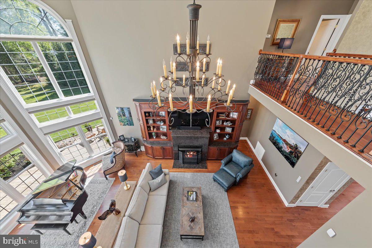 HARBOR POINTE - Residential