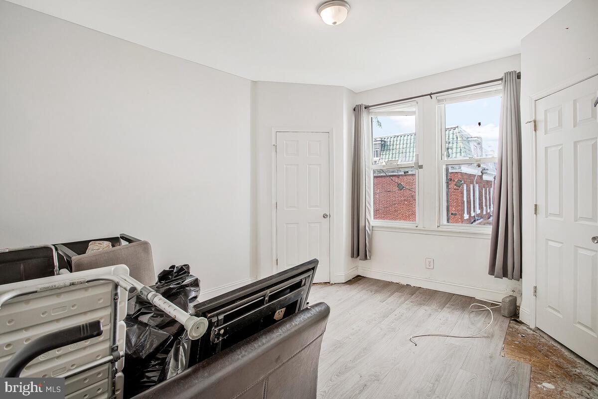 PARK CIRCLE - Residential