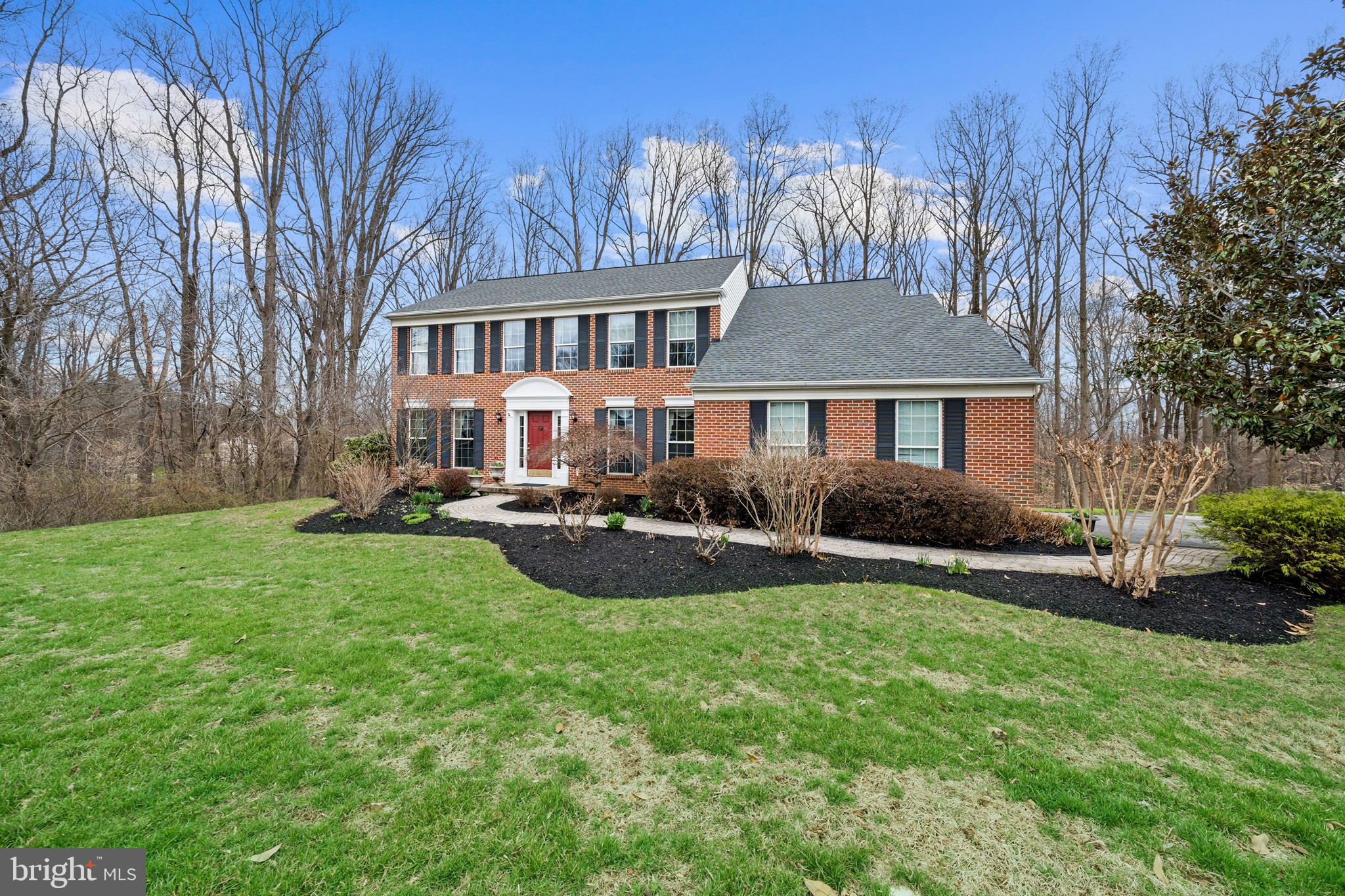 386 MOURNING DOVE DRIVE