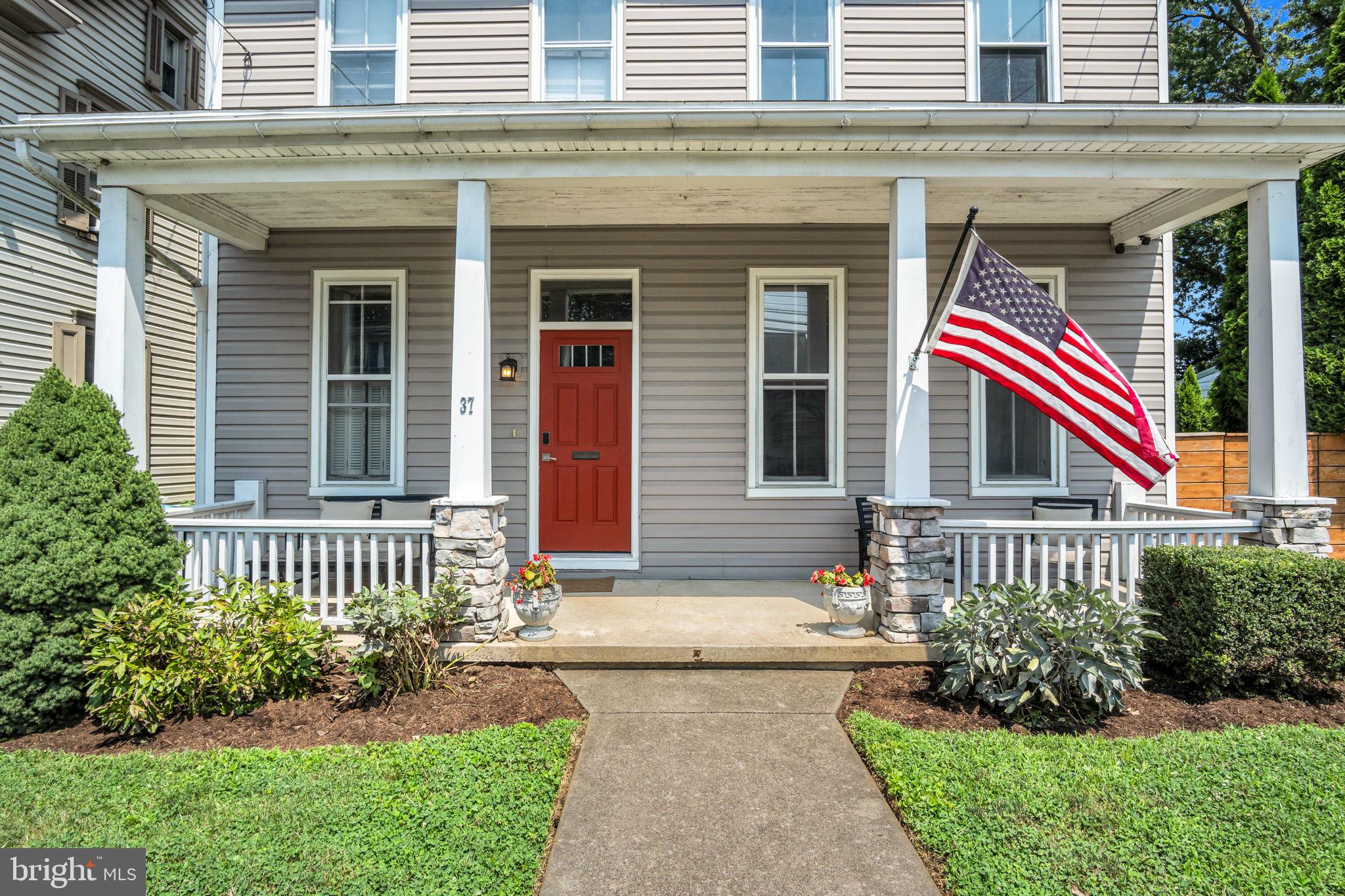37 W MAIN STREET