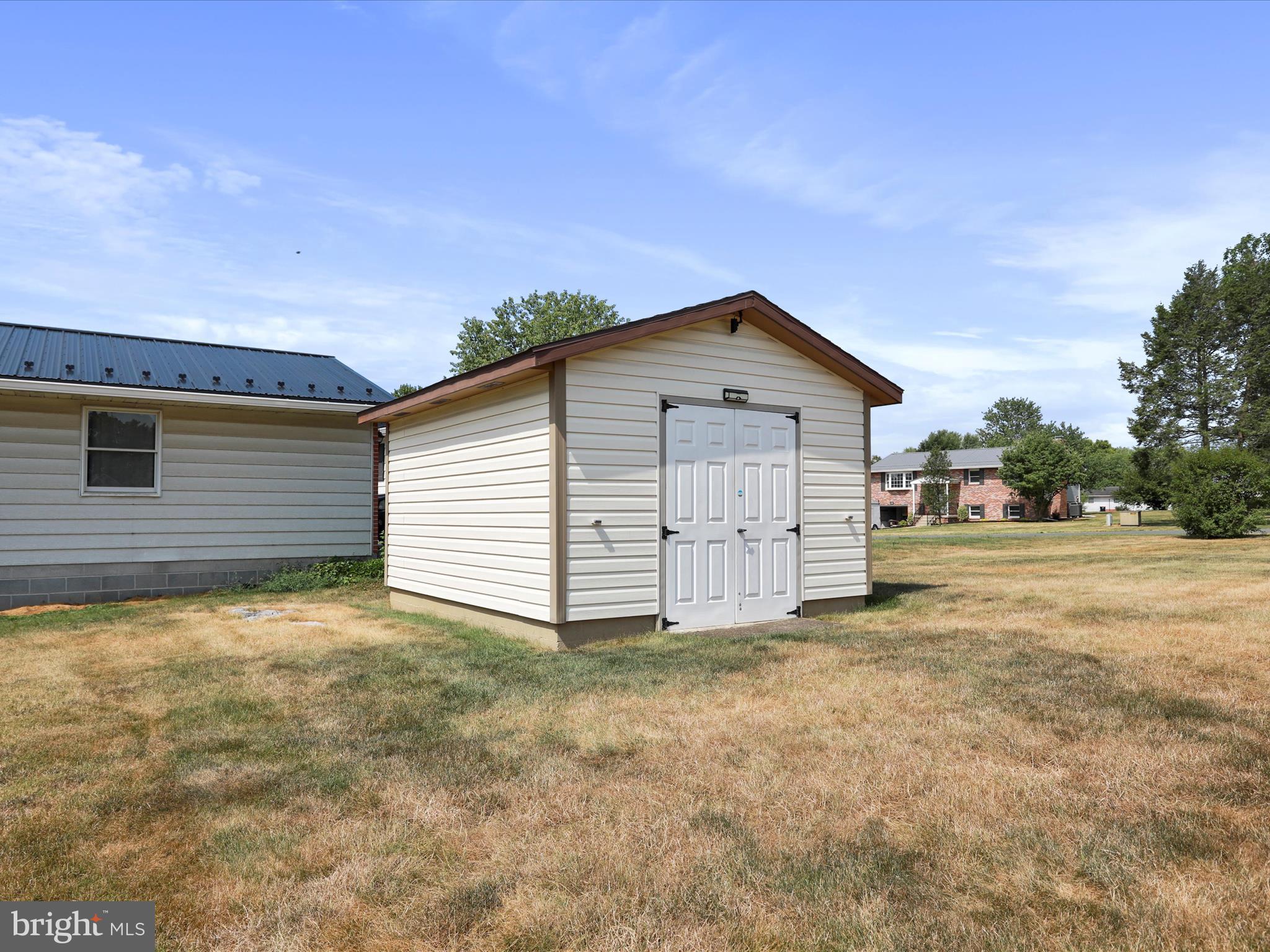 BROOKSIDE MANOR - Residential