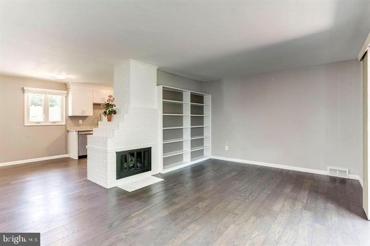 NORTH SPRINGFIELD - Residential Lease