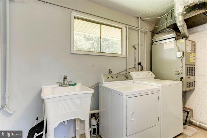 NORTH SPRINGFIELD - Residential Lease