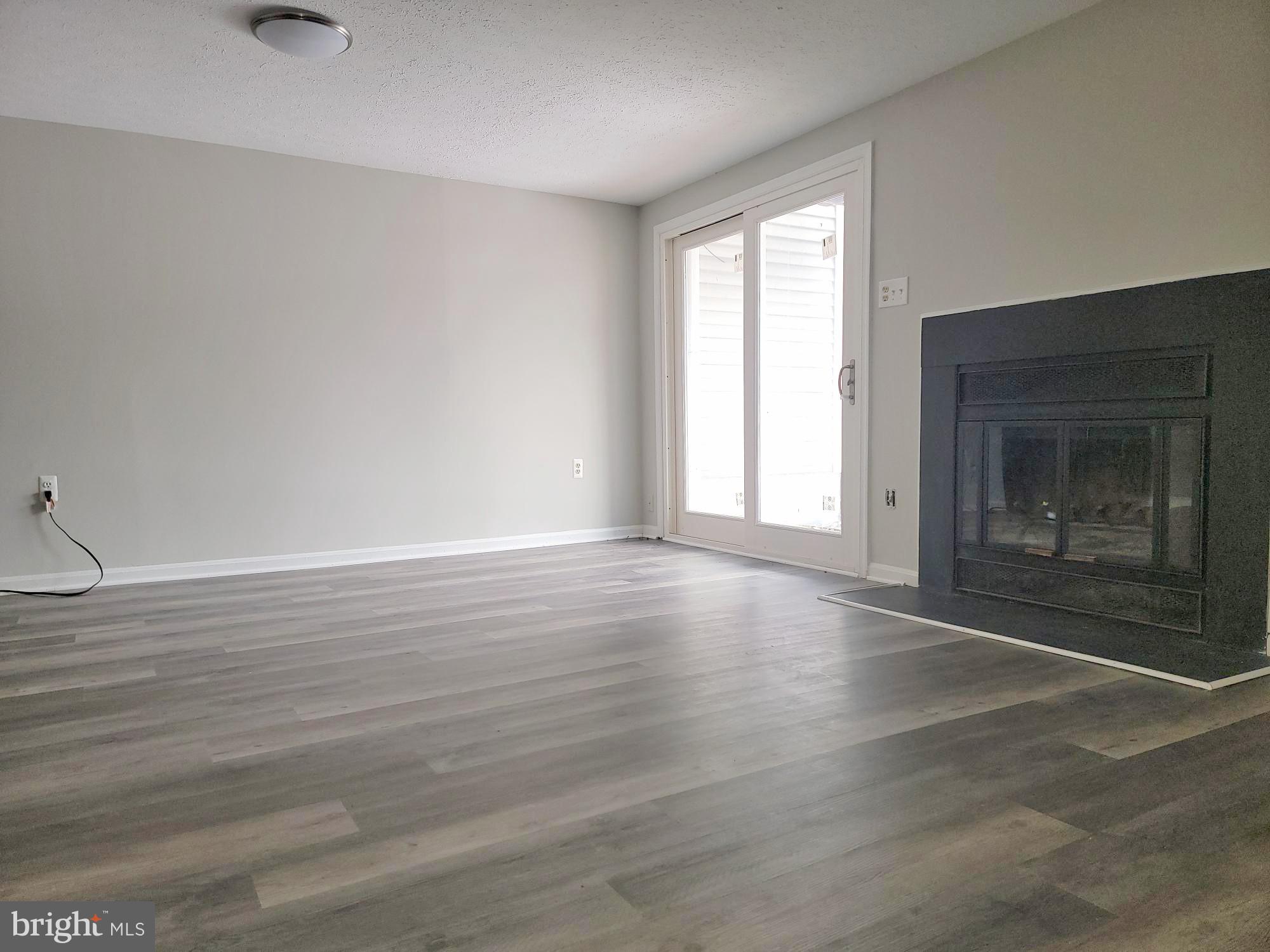 ROLLING FOREST - Residential Lease