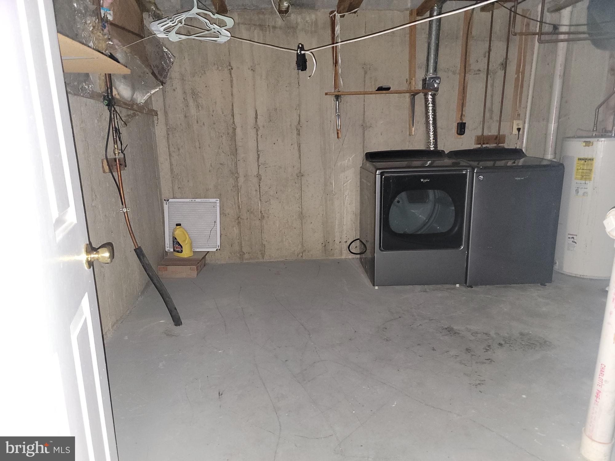 ROLLING FOREST - Residential Lease