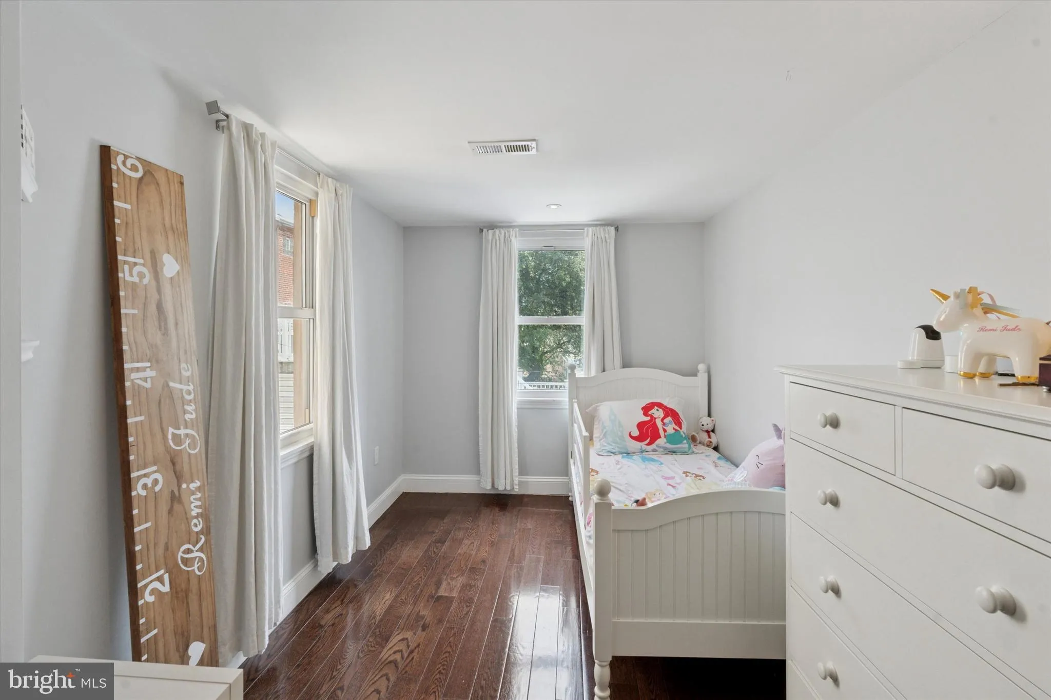Philadelphia, Pennsylvania 19147, United States, 3 Bedrooms Bedrooms, ,3 BathroomsBathrooms,Residential,Active,145838