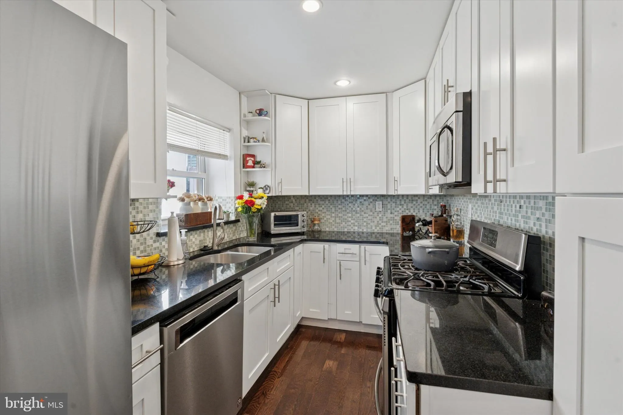 Philadelphia, Pennsylvania 19147, United States, 3 Bedrooms Bedrooms, ,3 BathroomsBathrooms,Residential,Active,145838