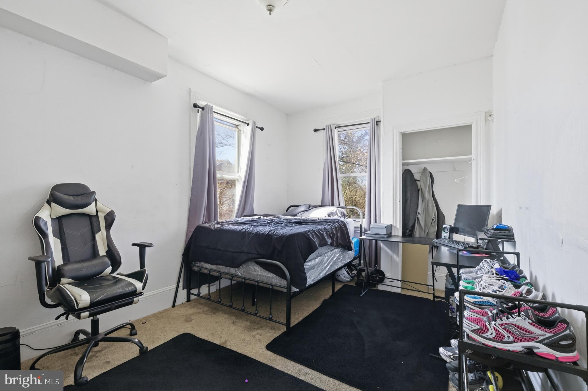 NORRISTOWN - Residential