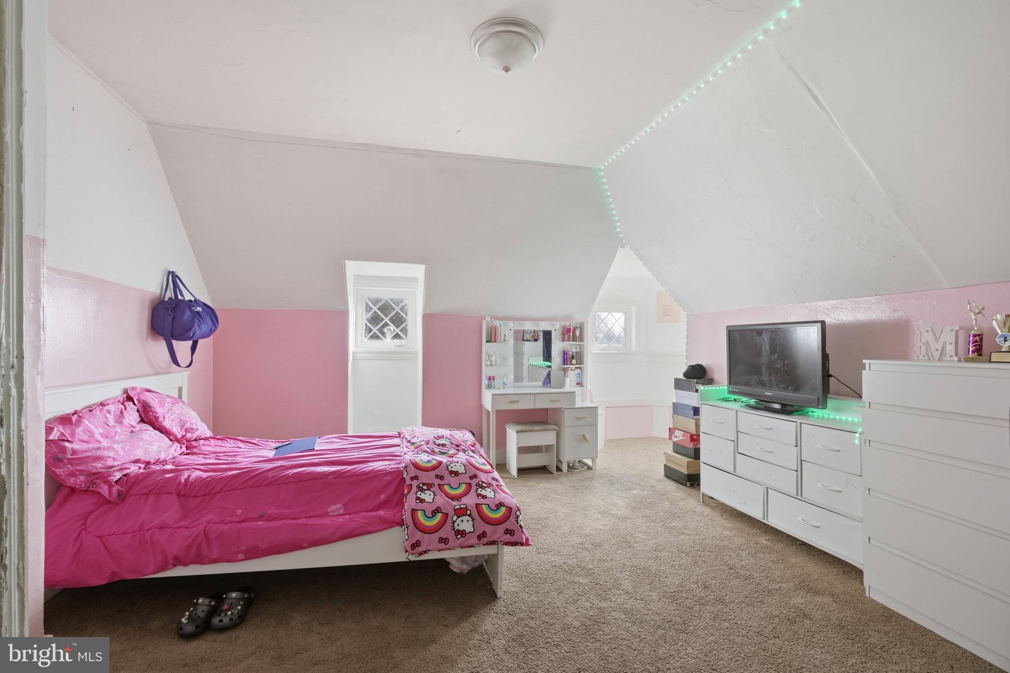 NORRISTOWN - Residential