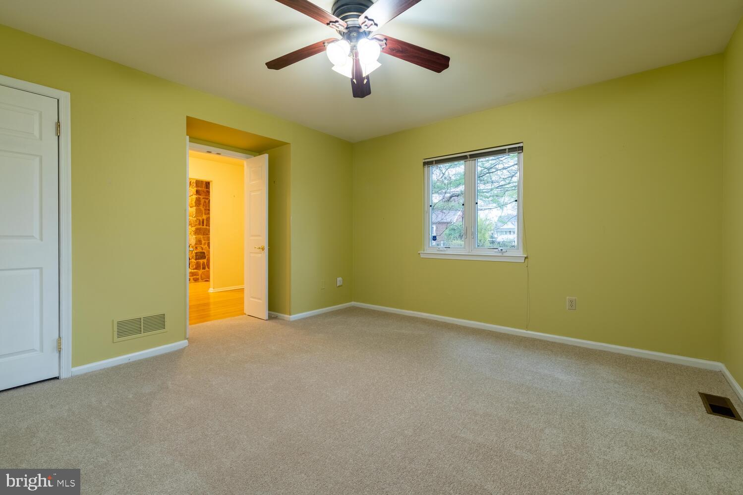 WALNUT HILL - Residential