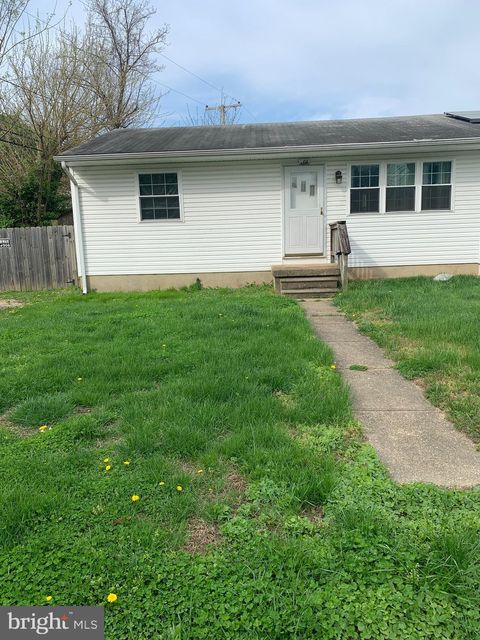 Photo of 206 Cedar Drive, GLEN BURNIE, MD 21060 (MLS # MDAA2142054)
