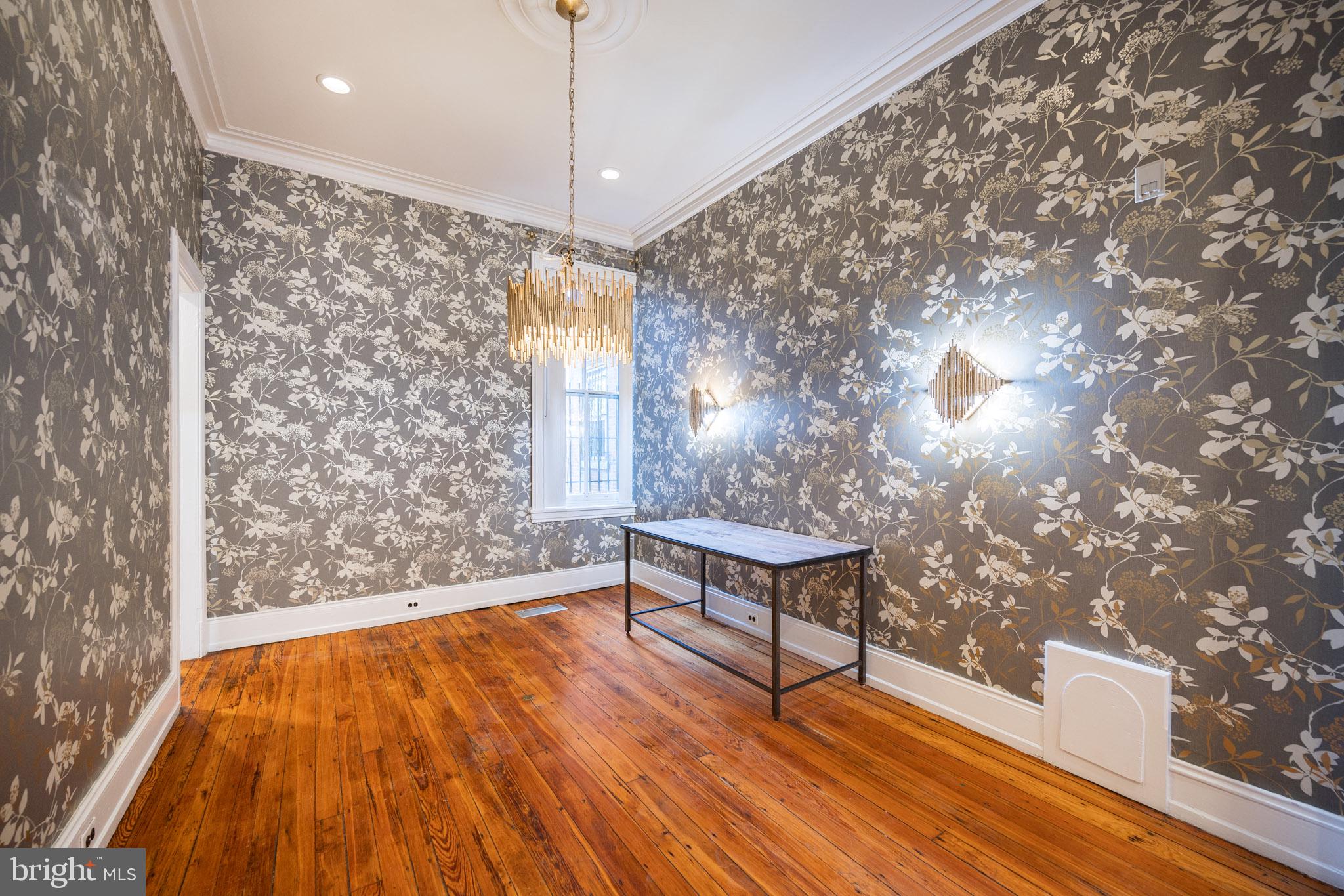 206 S 43RD STREET