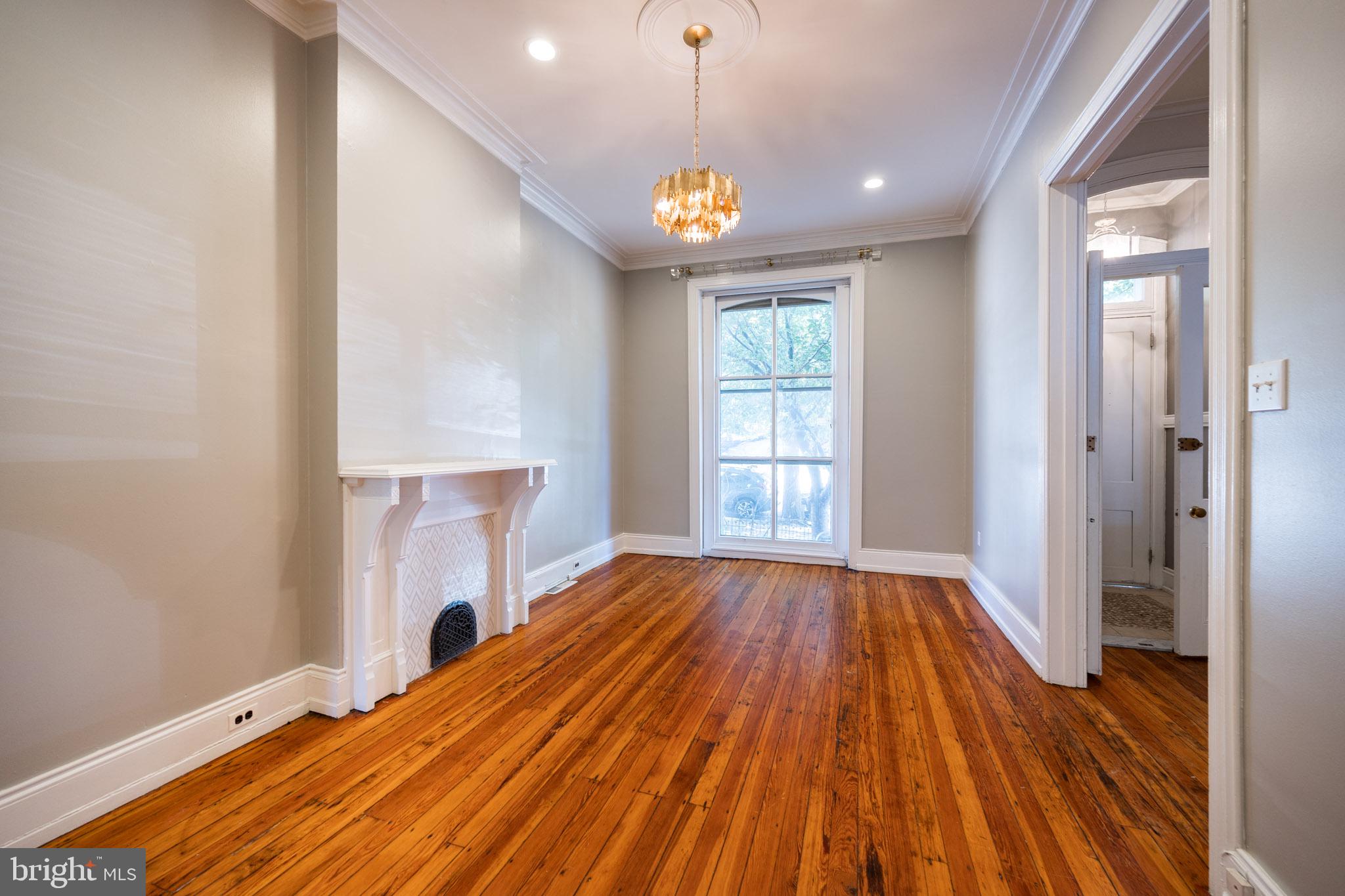 206 S 43RD STREET