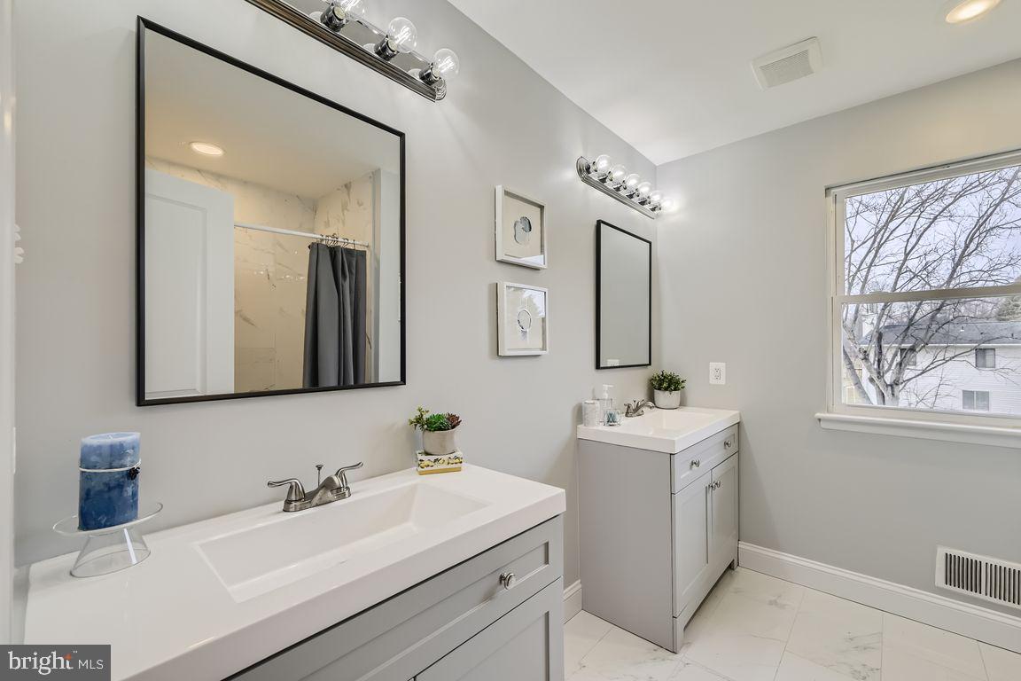 REISTERSTOWN - Residential