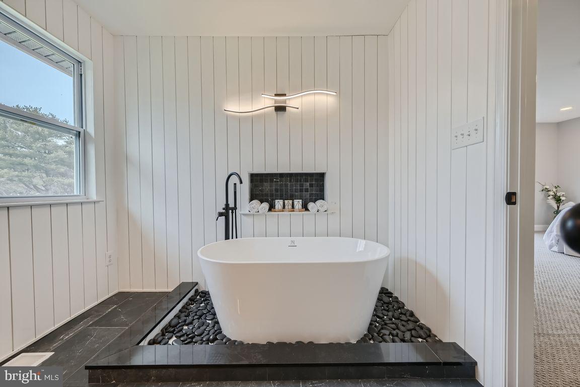 REISTERSTOWN - Residential