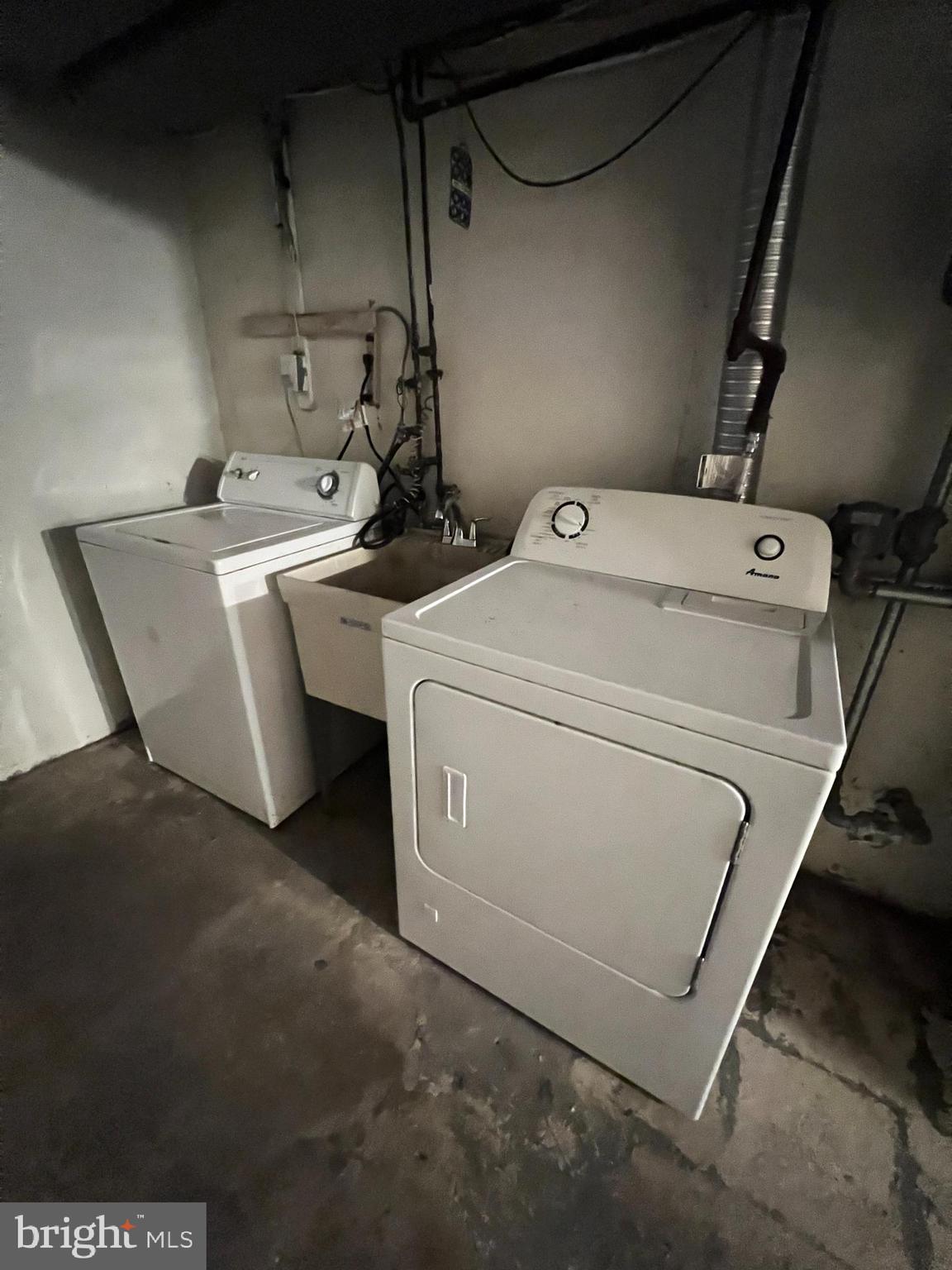 ROXBOROUGH - Residential Lease