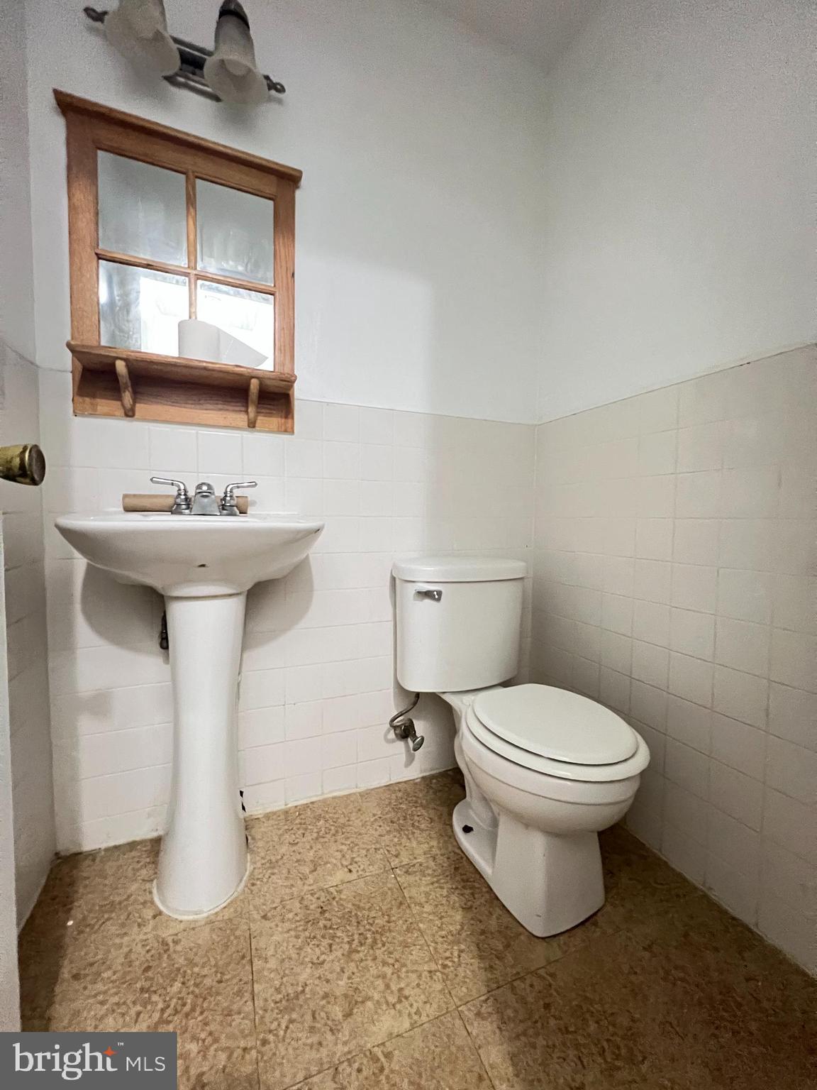 ROXBOROUGH - Residential Lease