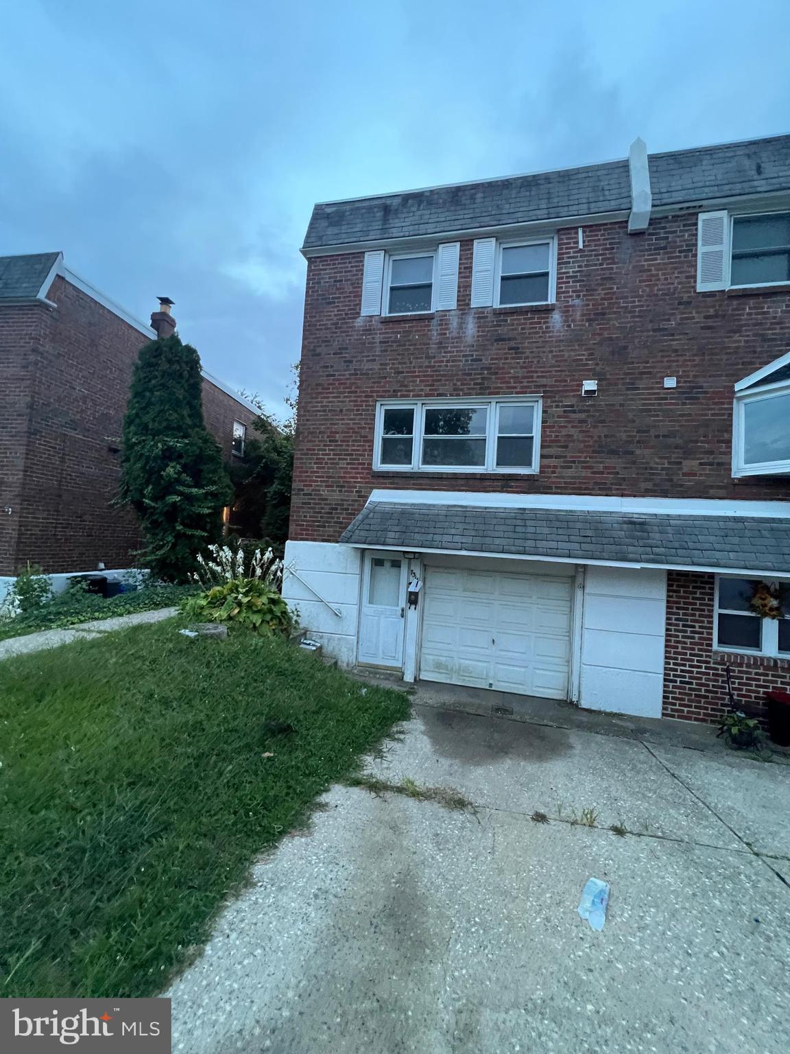 ROXBOROUGH - Residential Lease