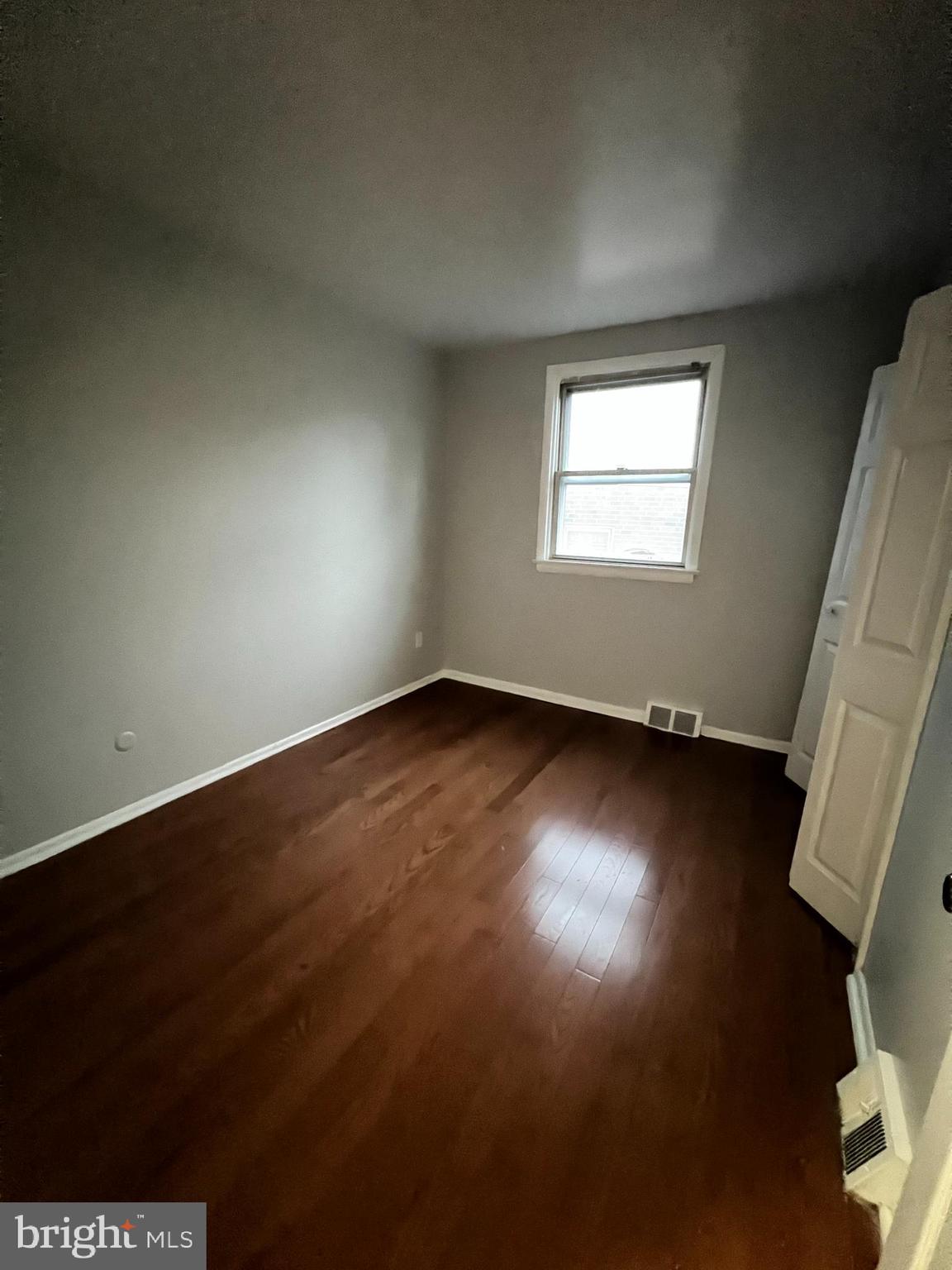 ROXBOROUGH - Residential Lease