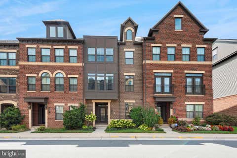 Townhouse For Rent - 22295 Cornerstone Crossing Terrace<br/> ASHBURN, VA 20148