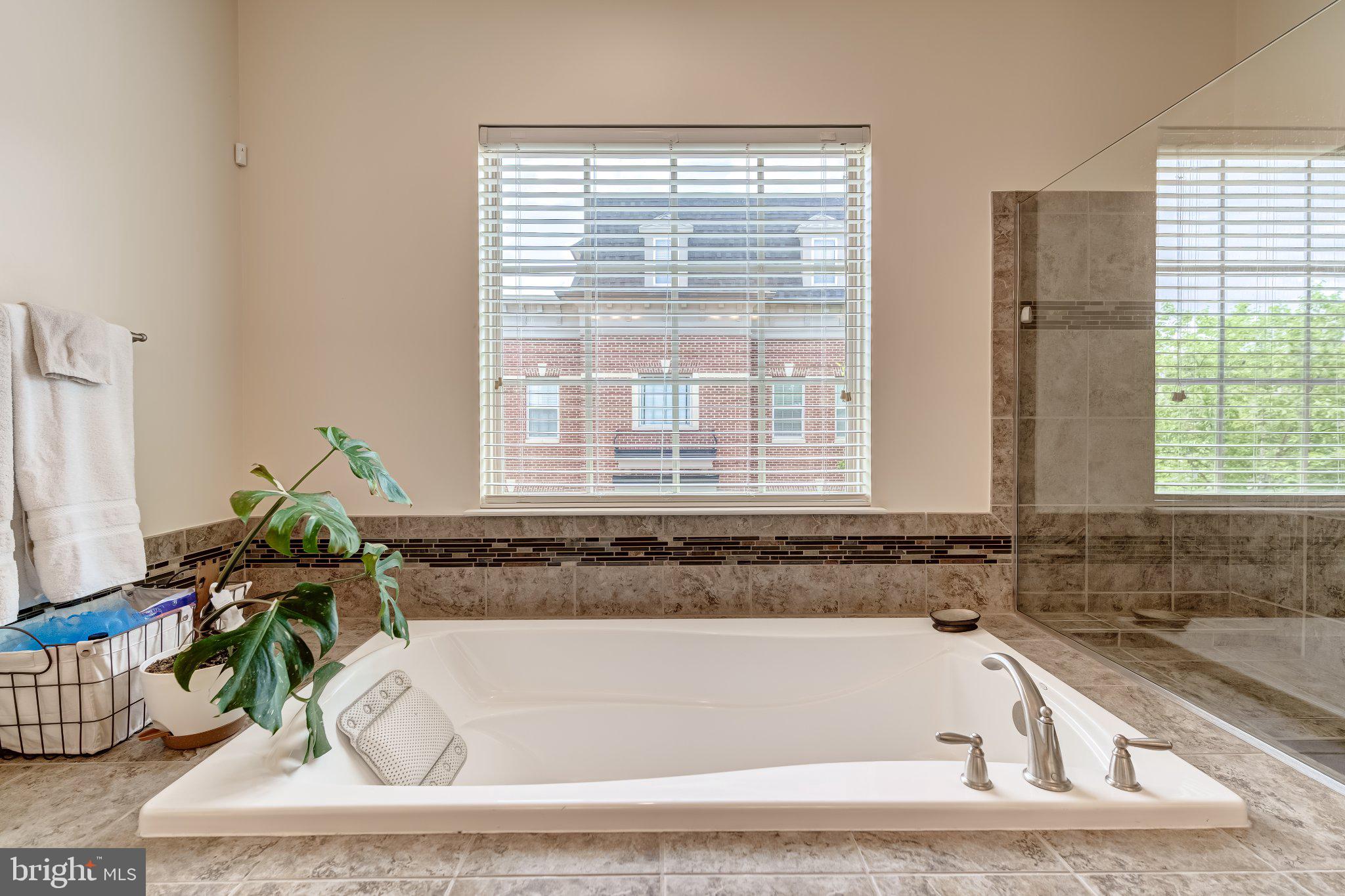 POTOMAC OVERLOOK AT NATIONAL HARBOR - Residential