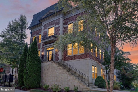 Condo For Sale - 510 Overlook Park Drive #32<br/> OXON HILL, MD 20745