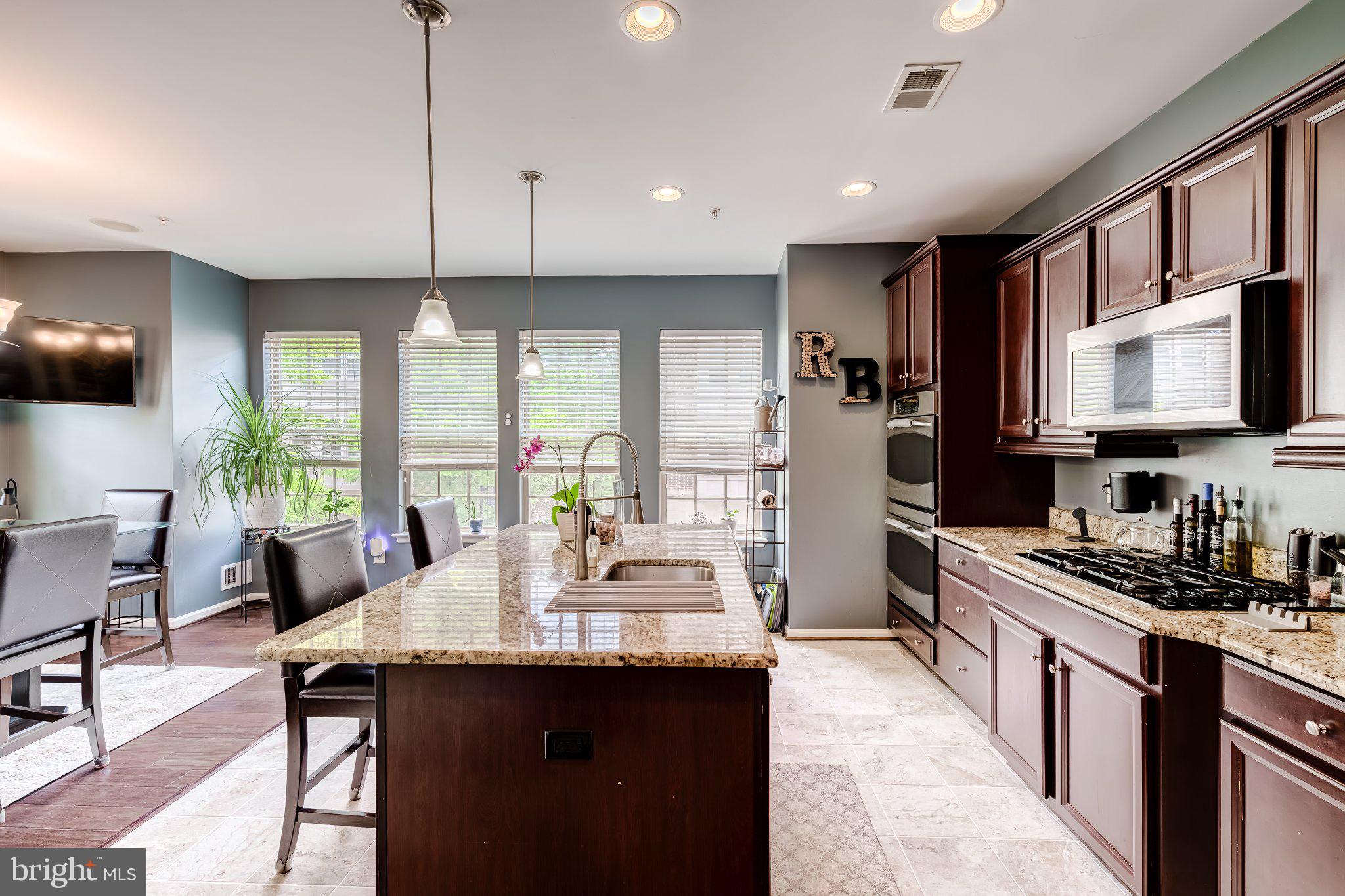 POTOMAC OVERLOOK AT NATIONAL HARBOR - Residential