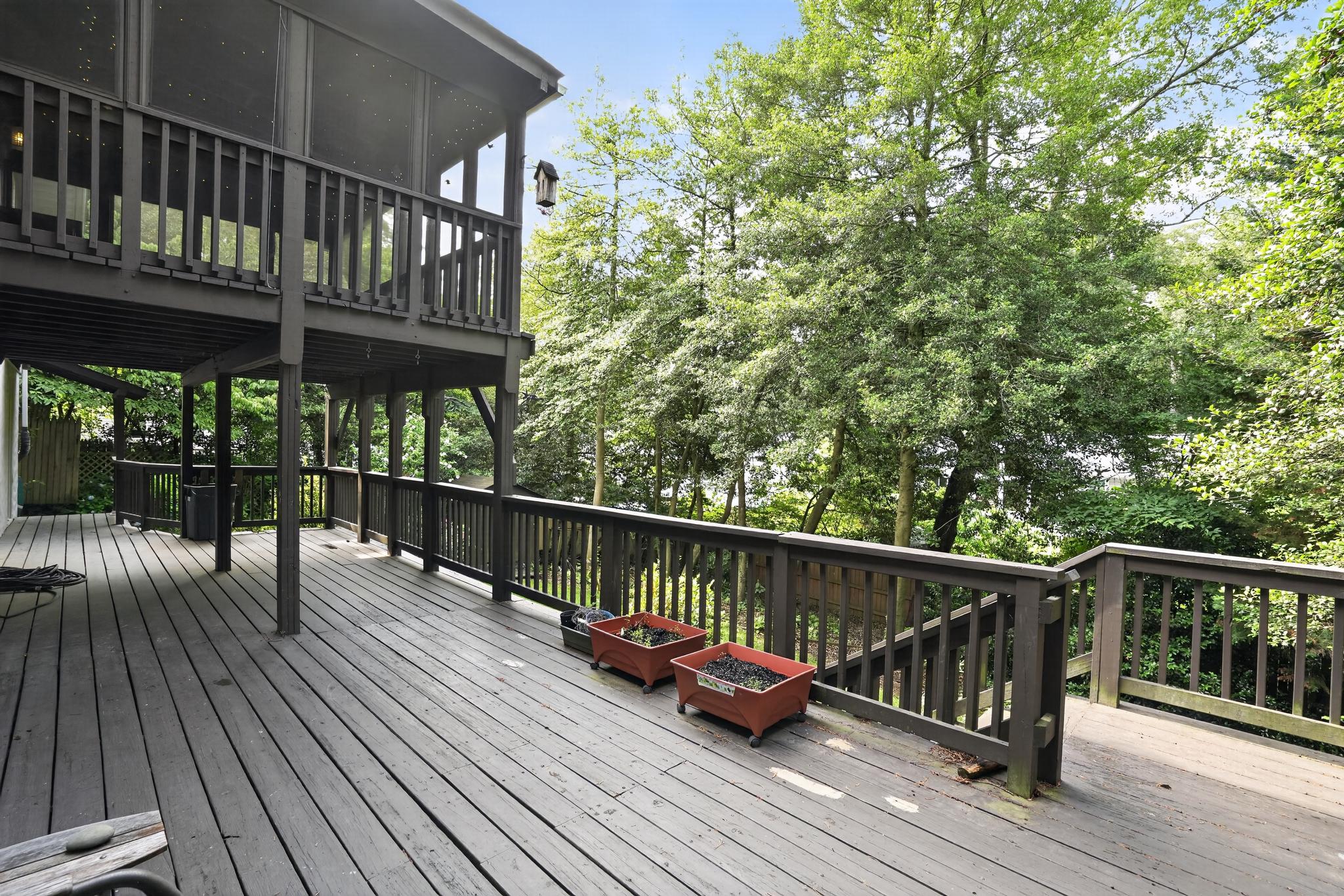 1045 SKYVIEW DRIVE