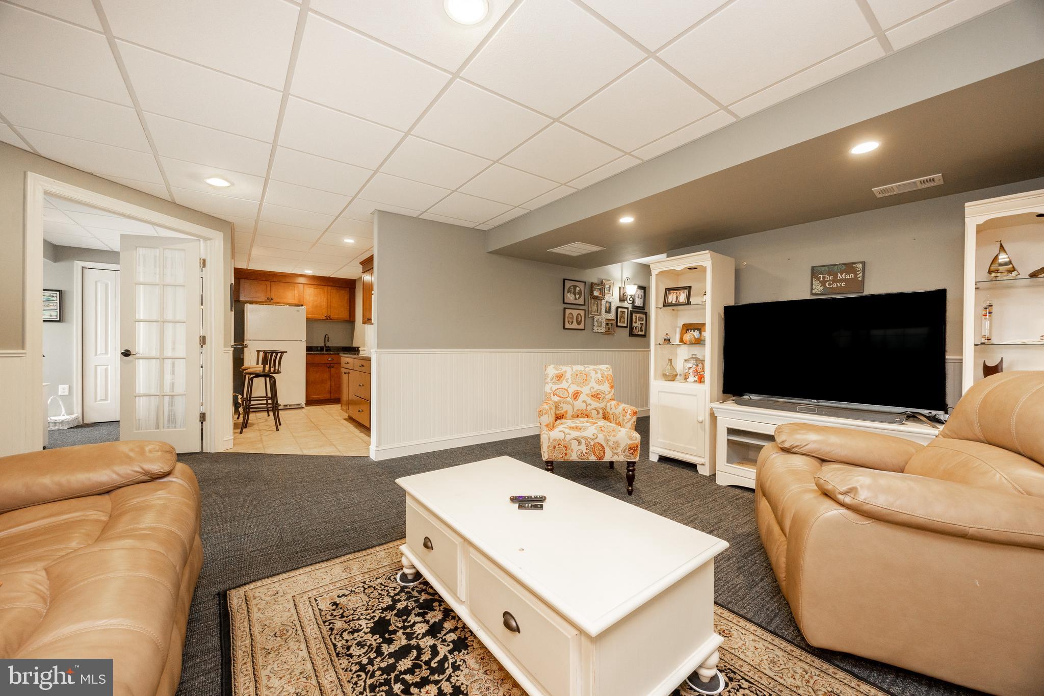 THE WOODS AT ROCK RAYMOND - Residential