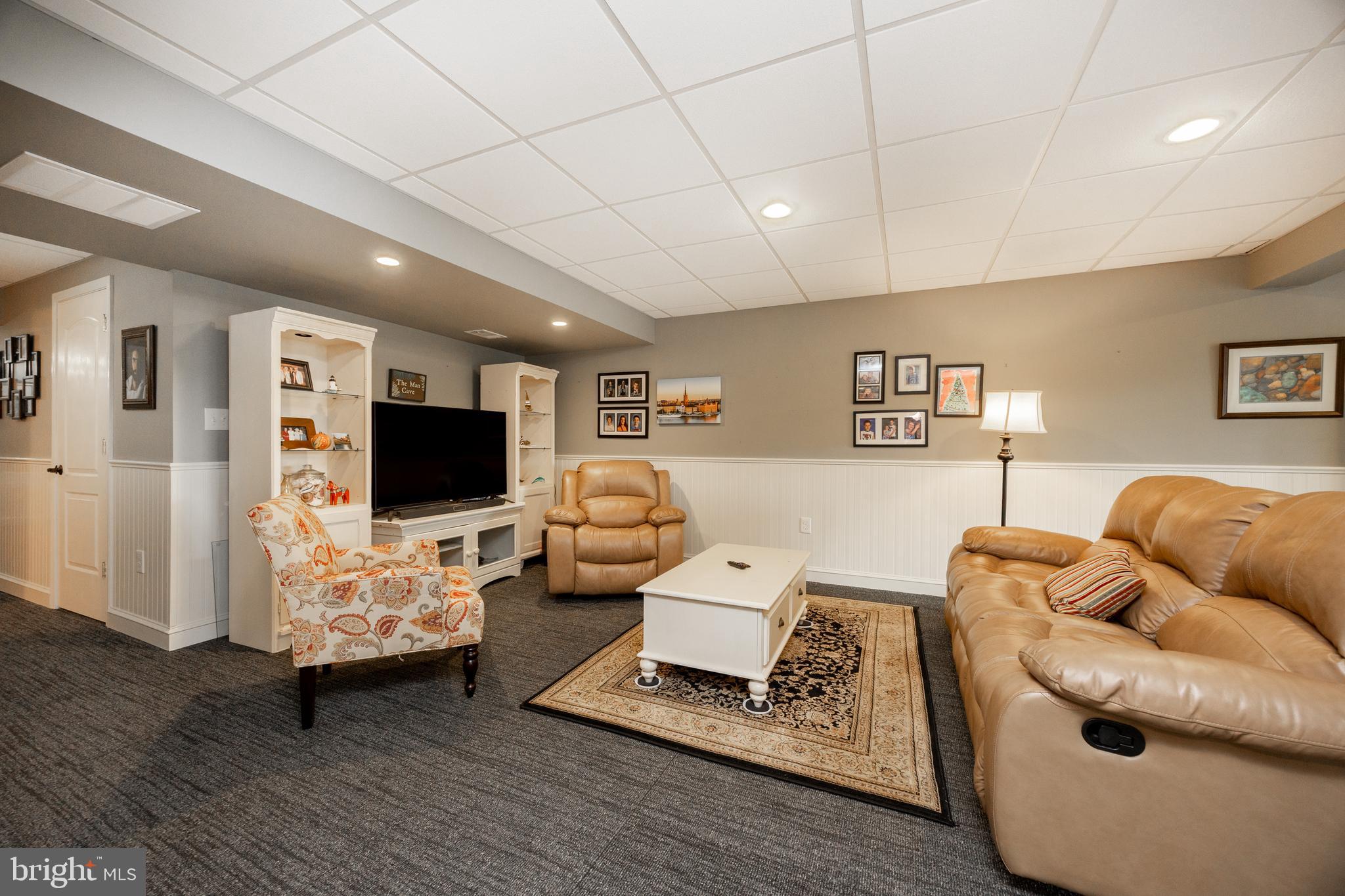 THE WOODS AT ROCK RAYMOND - Residential