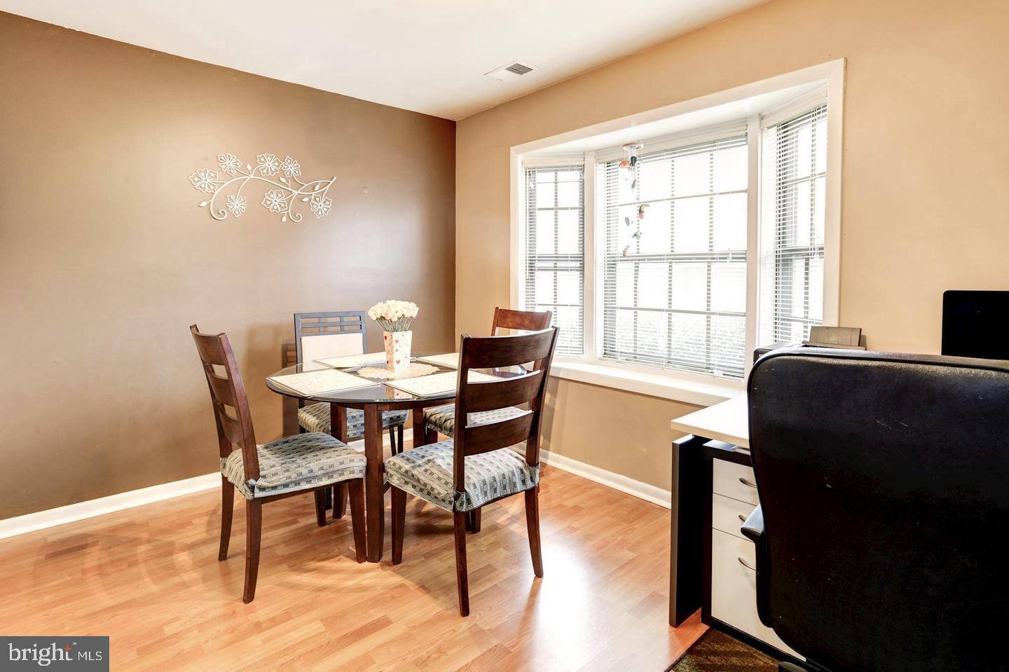 REFLECTION LAKE - Residential Lease