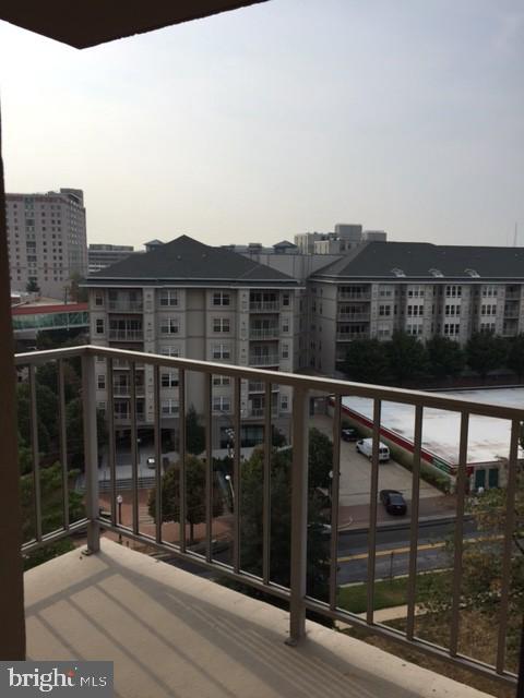 SILVER SPRING - Residential Lease