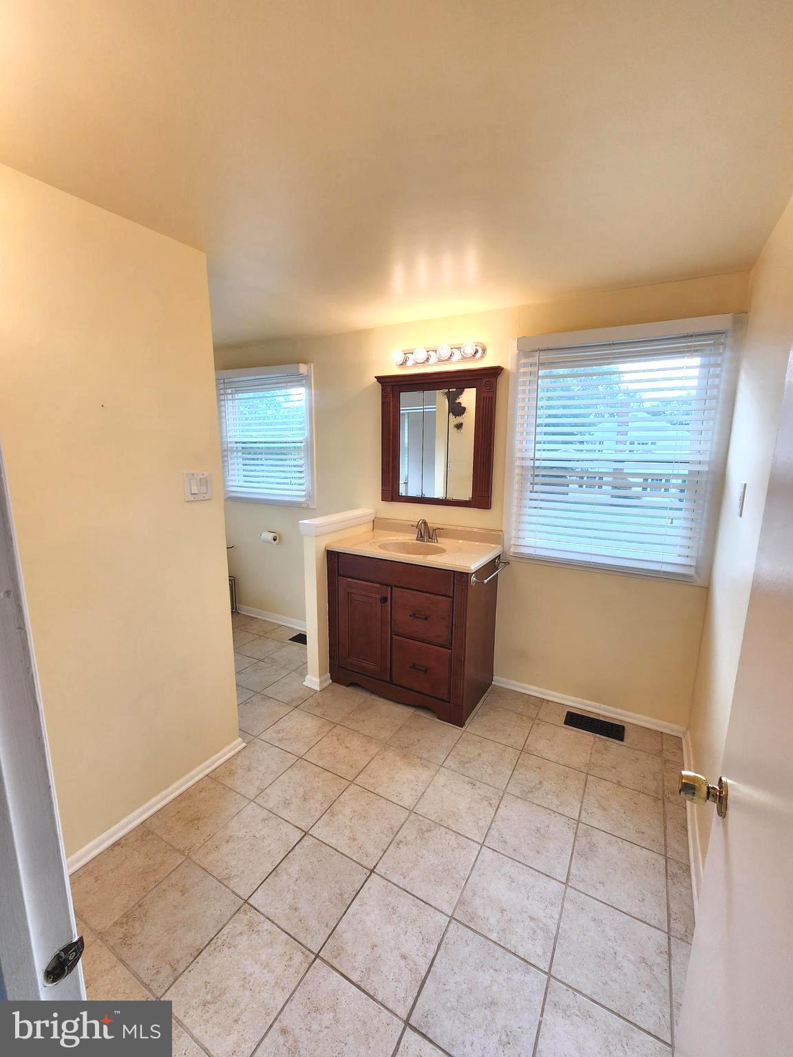 GREENBRIAR - Residential Lease