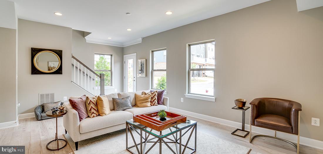 POTOMAC SHORES - Residential