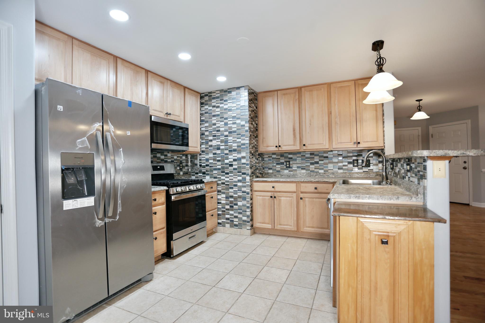 ARGYLE HILLS - Residential Lease