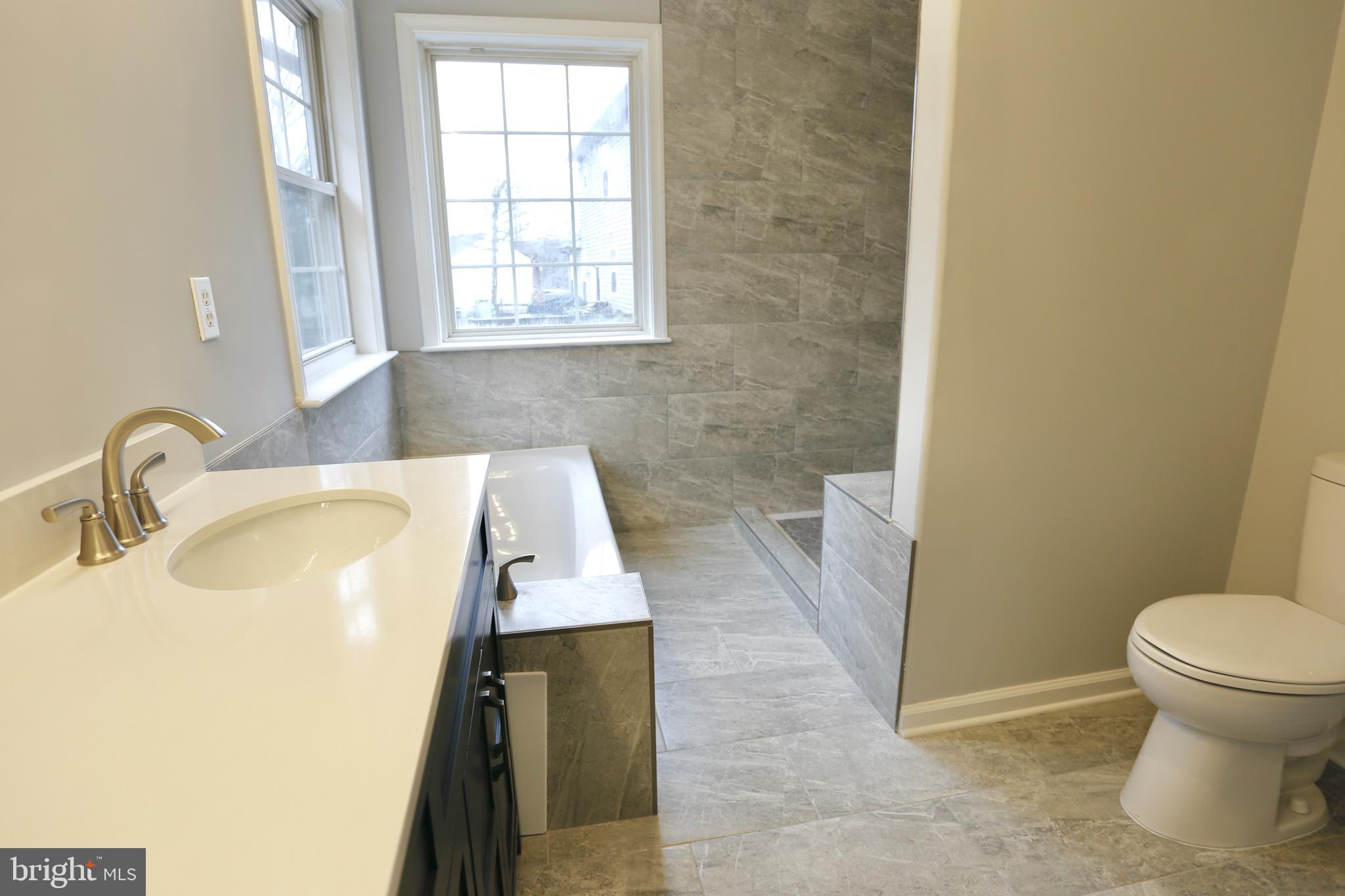 ARGYLE HILLS - Residential Lease