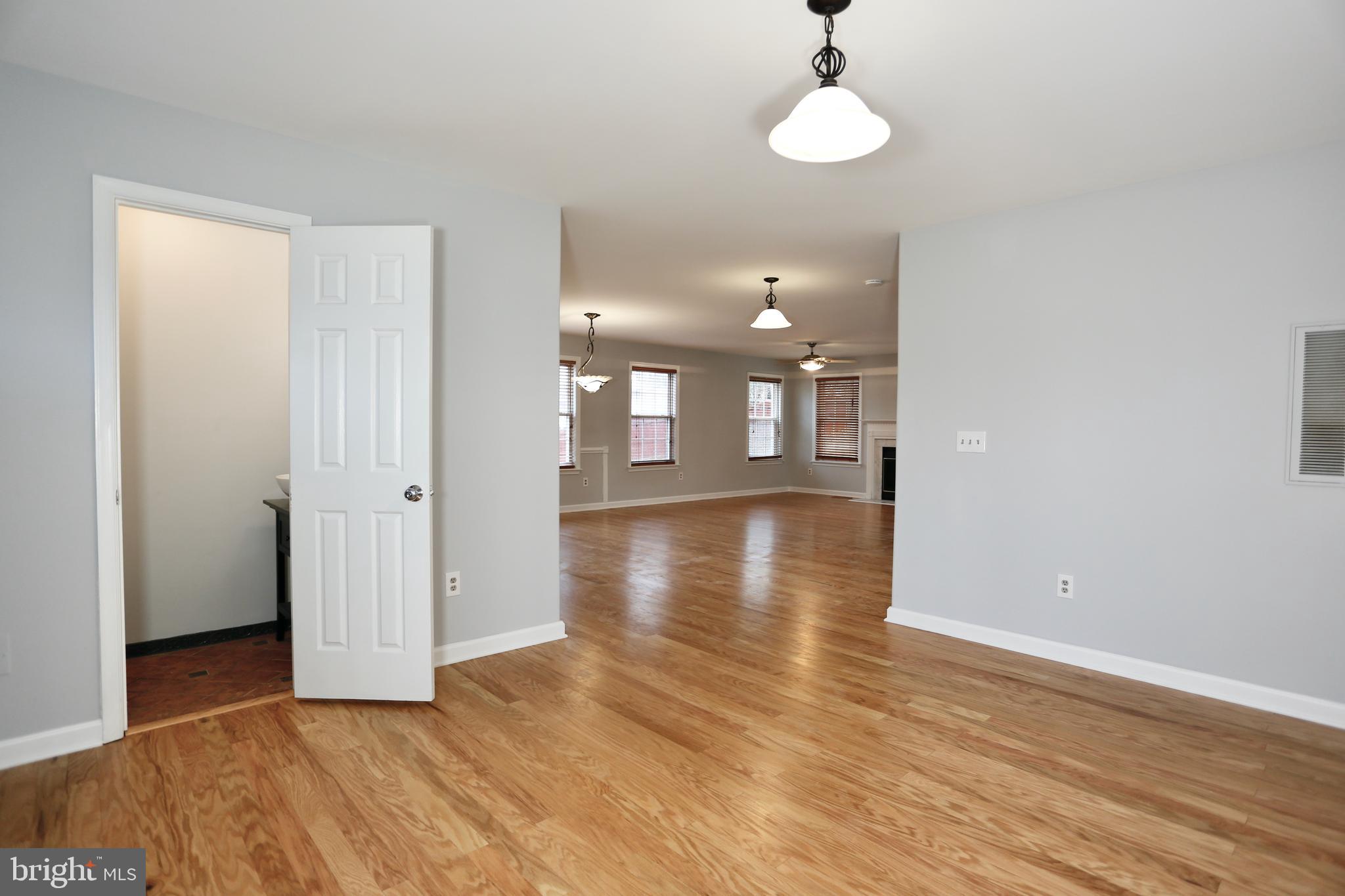 ARGYLE HILLS - Residential Lease