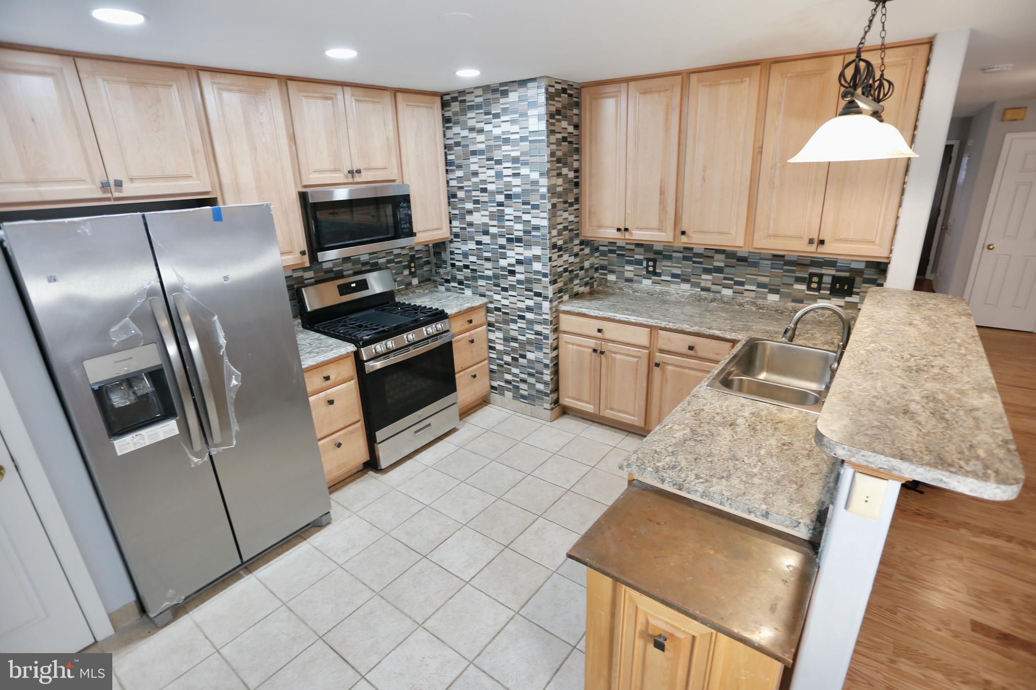 ARGYLE HILLS - Residential Lease