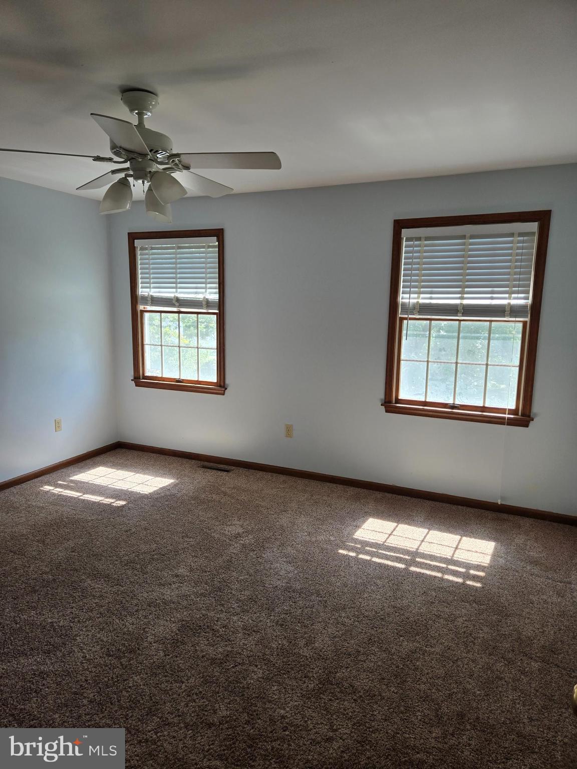 THE OAKS - Residential