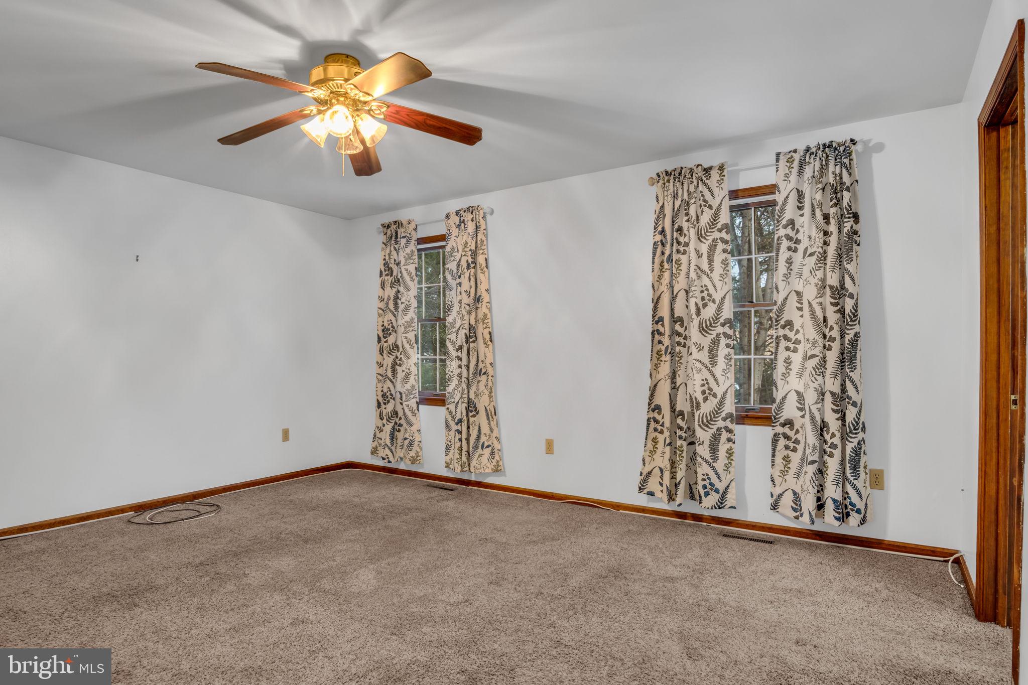 THE OAKS - Residential