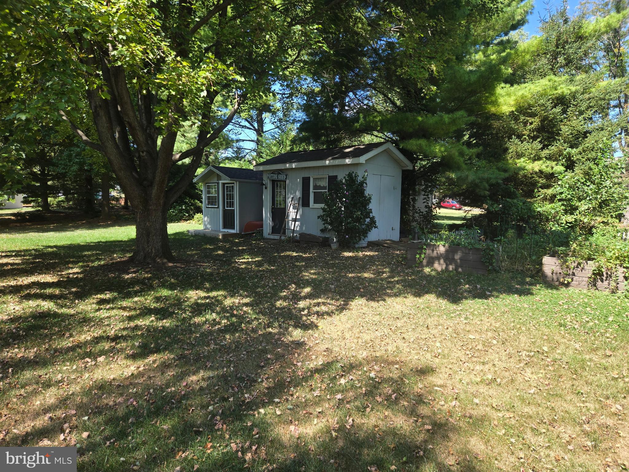 THE OAKS - Residential