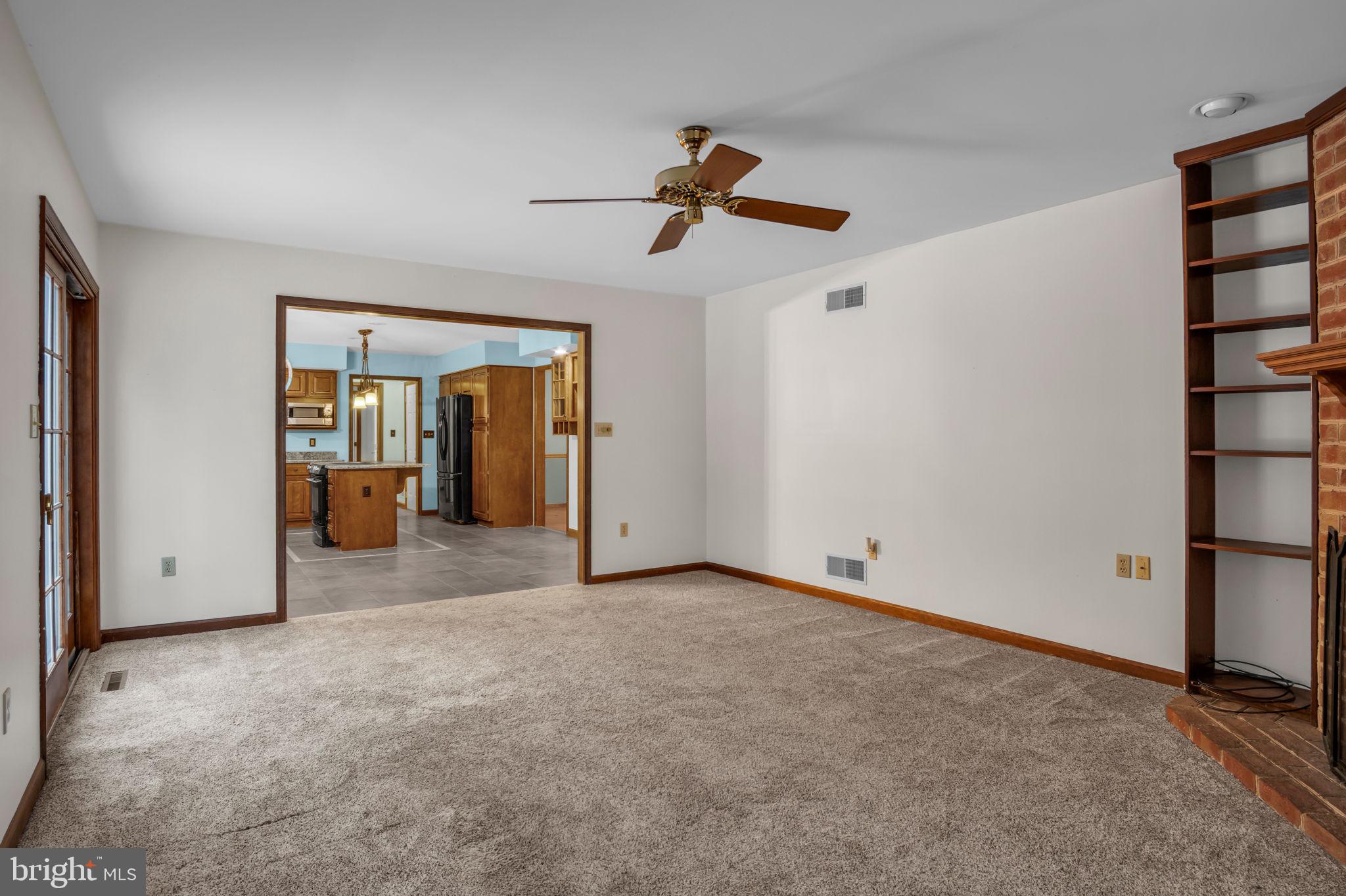 THE OAKS - Residential