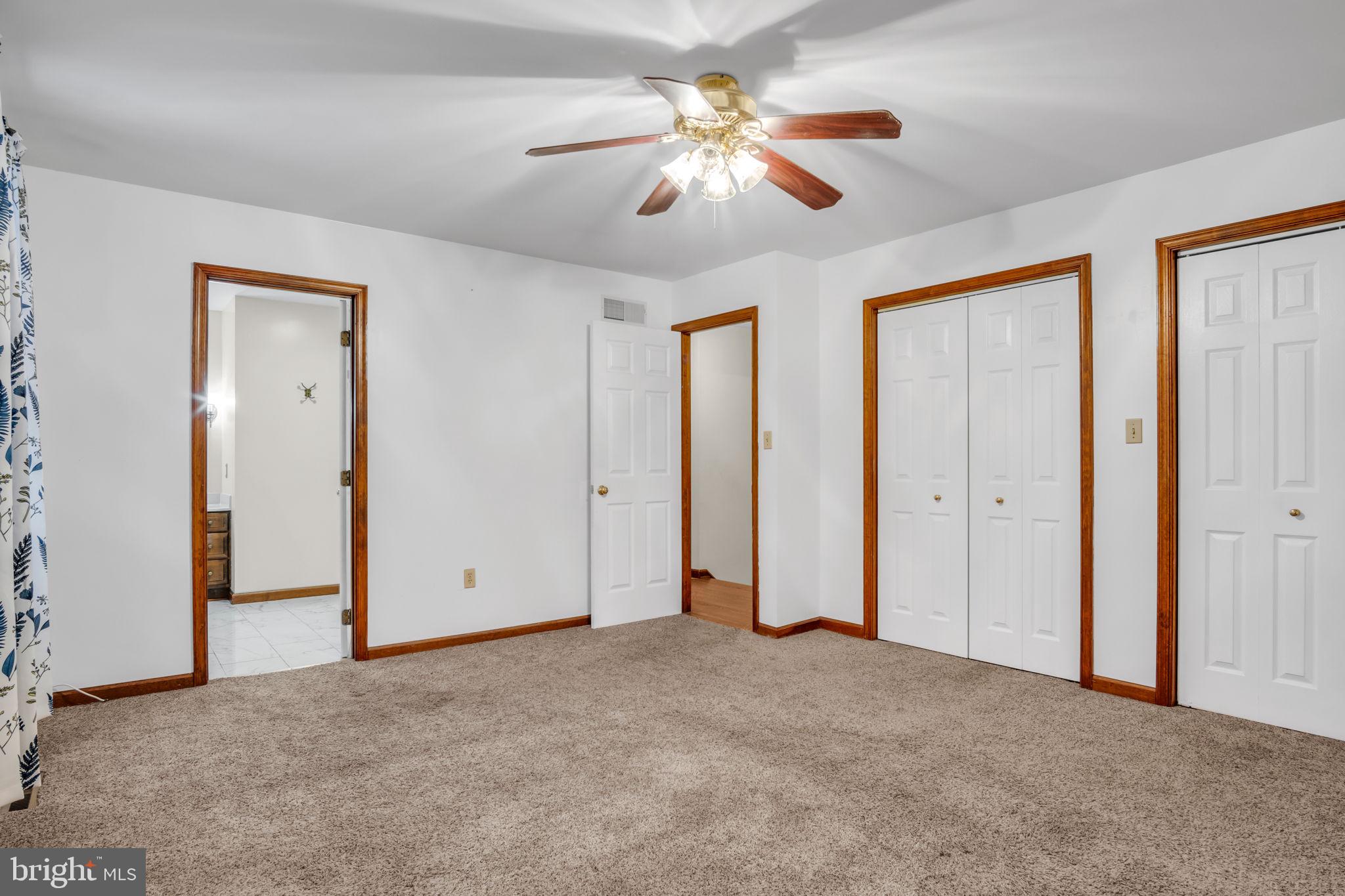 THE OAKS - Residential