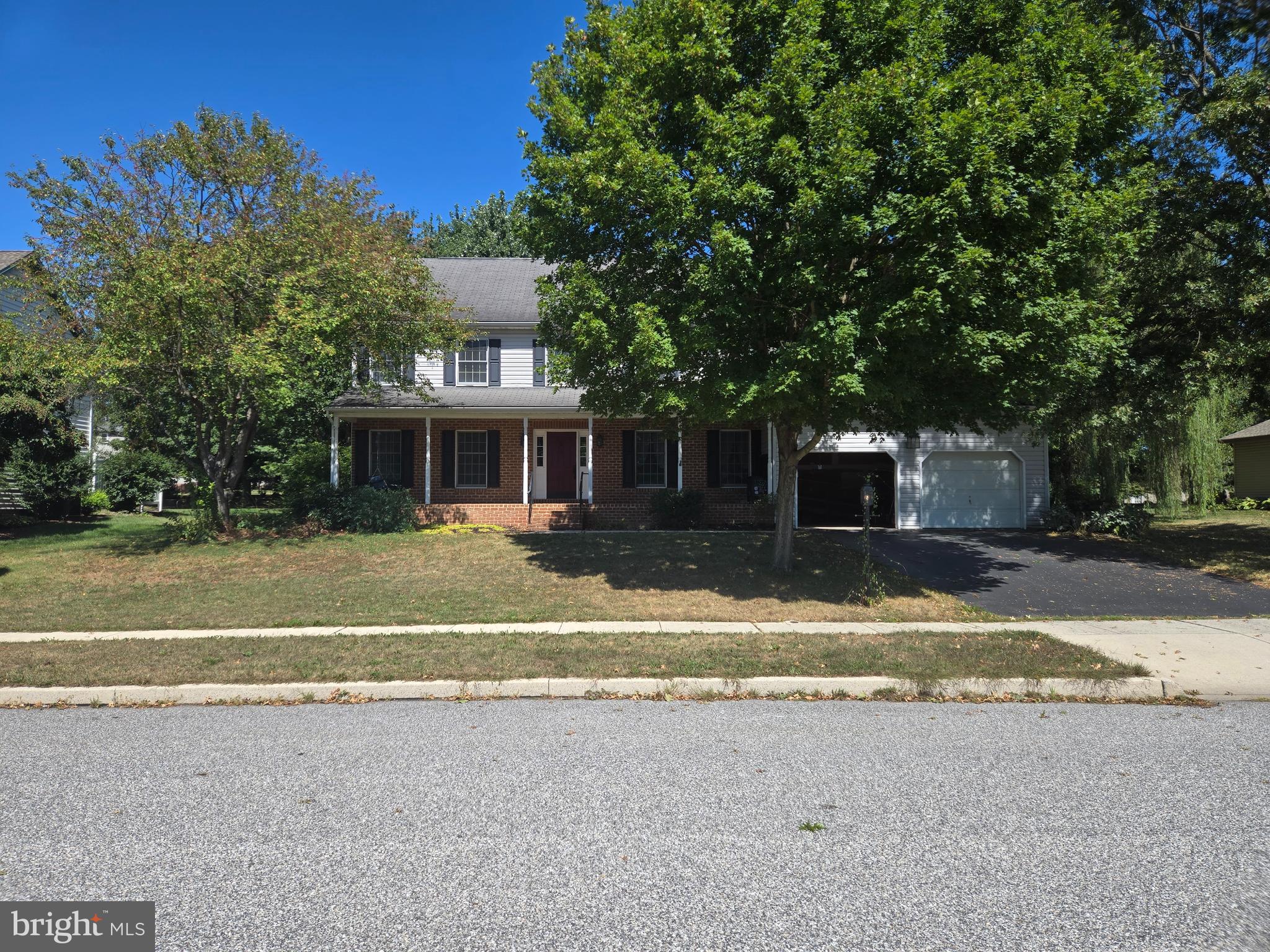 THE OAKS - Residential