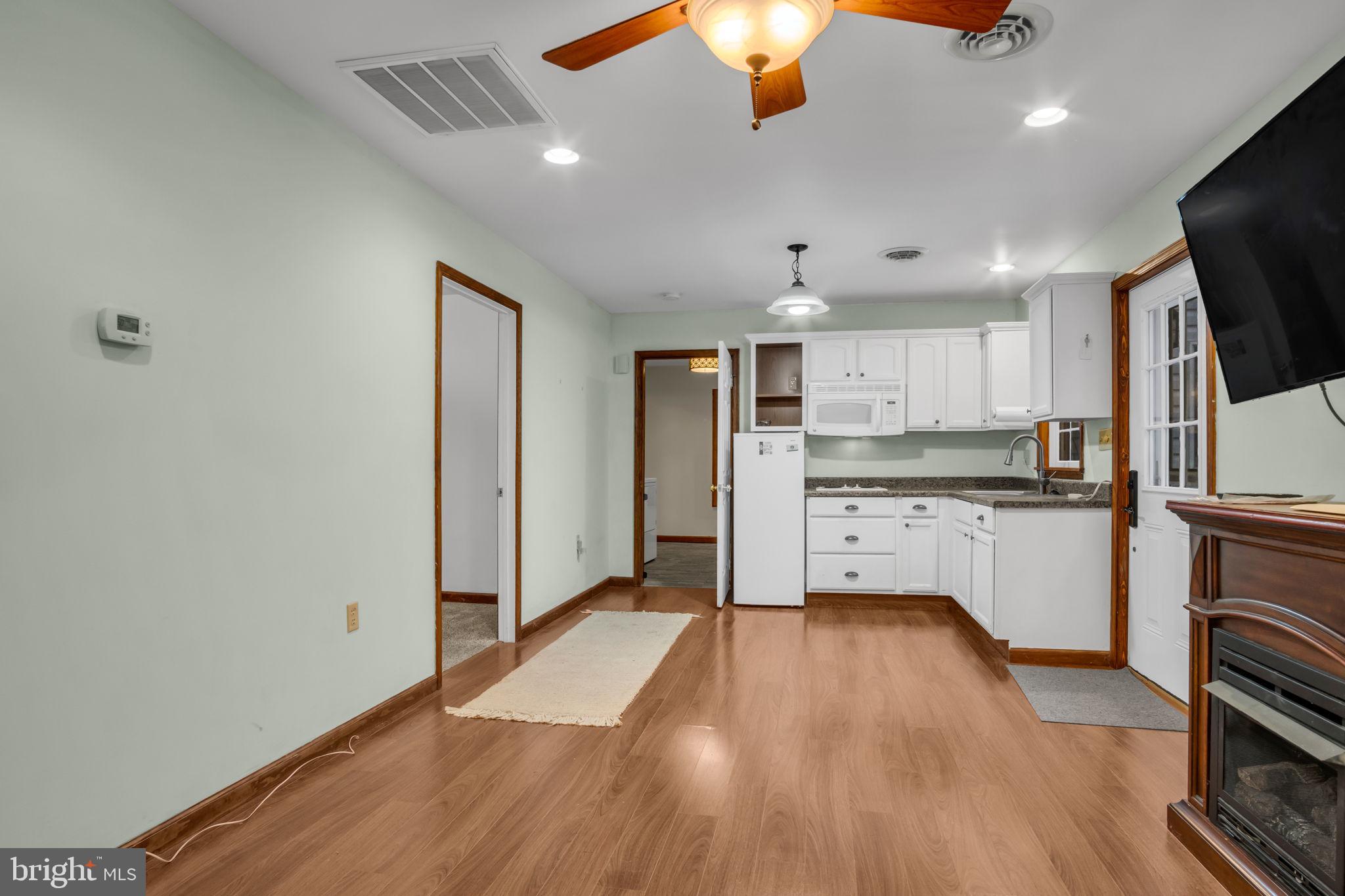 THE OAKS - Residential