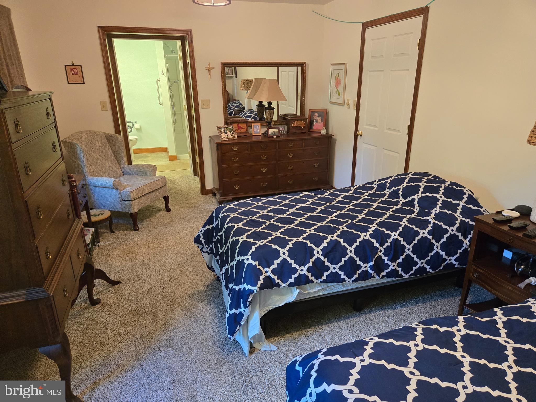 THE OAKS - Residential