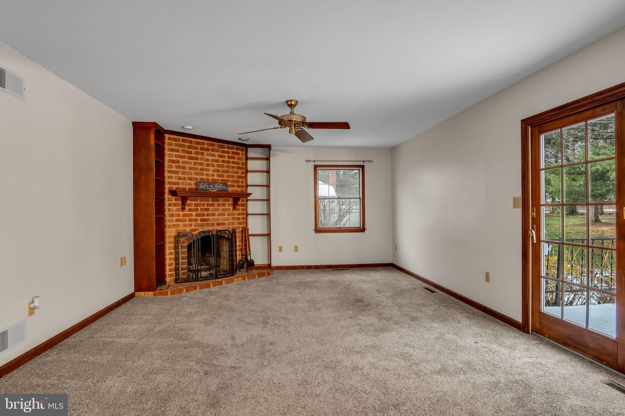 THE OAKS - Residential